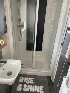 Golden Anchor - The Bordeaux - Coastal Caravan Breaks