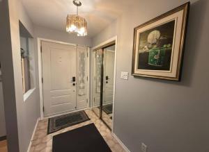 Stylish Getaway 3BR with Large Pool & Free Parking