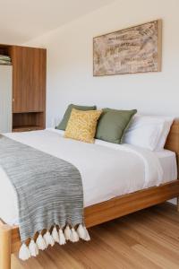 Jarosite Escape - Noel