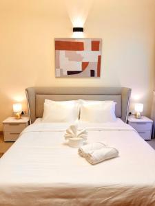 Elegant 2 BHK Apartment in Dubai near Airport