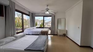 Super promoção Carnaval dia 16 em diante Capacidade 12 pessoas Av Buzios