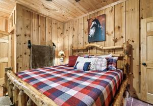 Mountain Views, Indoor Swim Spa, Hot Tub, Games