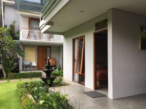 dBougenville Residence