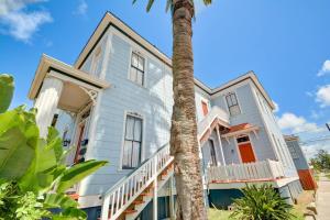 Beauty on Ball - Main 2