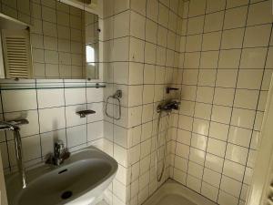 Charmant Duplex à Port Grimaud avec Balcons et Parking - FR-1-868-15