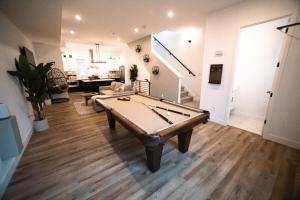 New TownHome Downtown Westminster 4-6 Guests