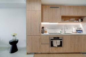 Urban Oasis Luxury Suite- Sky High Amenities