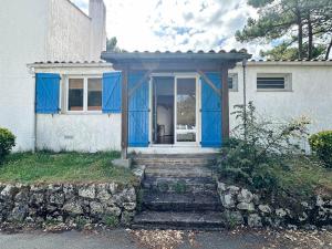 Villa 4 Pièces Familiale, Animaux Bienvenus, Parking, Proche Mer - FR-1-705-109