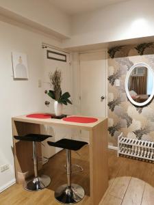 Cozy Modern Style Private Space centrally located in Tagaytay easily accessible by public transpo and with free access to Netflix