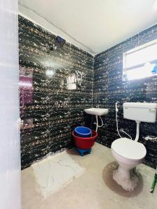 Cozy Apartment in Suncity Vrindavan Near Temples