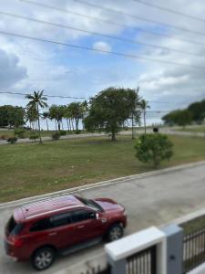 Beachfront With 2 Bedrooms and Pool for 20