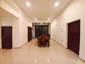 Breeze Airport Transit Villa