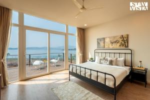 StayVista at Crimson Bleu - Bonfire & Pet Friendly