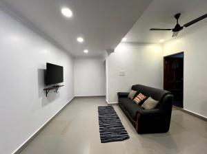 Morden AC 1bhk apartment near Cavelossim beach - Amor