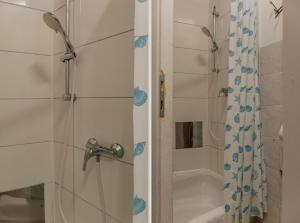 Bright 1BR Apartment Steps from the Danube