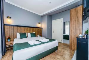 La Pera Suites Hotel