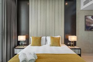 Nice 2 Bedroom DAMAC Uppercrest Downtown Near Dubai Mall - Partial Burj Khalifa View