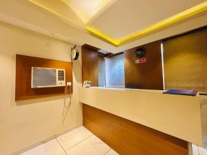 Hotel West Inn-Near Mumbai International Airport