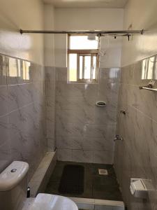 Private & Spacious En Suite Master room in Greatwall Gardens