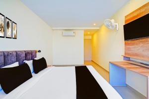 Hotel O Indian Suites