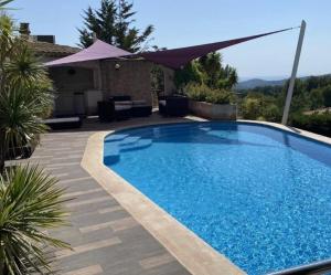Nouvelle Villa Splendide Vue Mer sur le Beausset pour 8 Personnes avec Piscine et Petanque