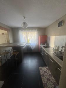 Appartement T2 dans une résidence avec une place de parking privée gratuite