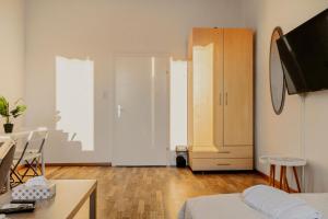 Charming Private Rooms in the Heart of the City