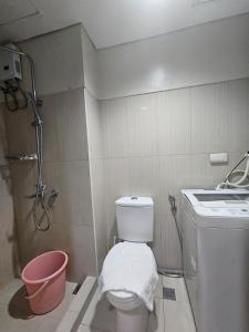 Shell MOA Facing View 1BR near Ikea, NAIA, PICC Shell003