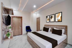 Hotel O Baba Dhaba Restaurant & Hotel