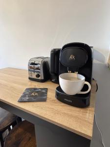 Studio cosy - centre ville Laval