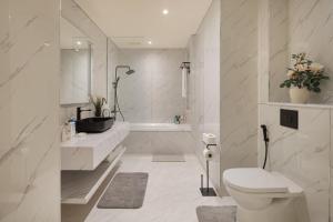 BurjKhalifaViews,1BHK, High Floor, Damac Paramount Tower B