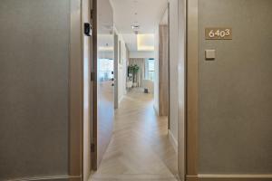 BurjKhalifaViews,1BHK, High Floor, Damac Paramount Tower B
