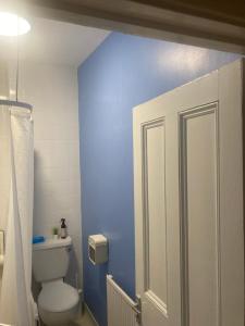 Cosy Double Room - Green & Peaceful Road