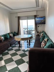 Apprt with a good view and close to Marina baY