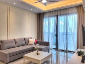 R&F Princess Cove 2BR Sea View JB-SG CIQ Malls