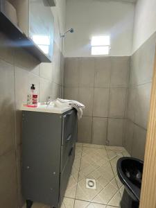 Alojamiento EYO en Chuy con baño privado