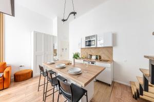 Secret Charming Studios with AC