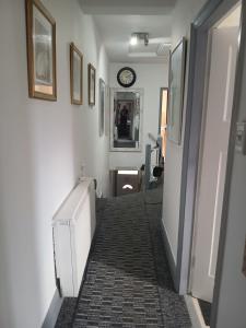 1 rhianfa glyn y marl rd llandudno junction LL31 9NS