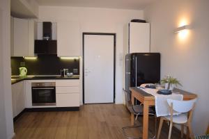 1min Metro-15min Duomo-Linate Link-Warm apartment
