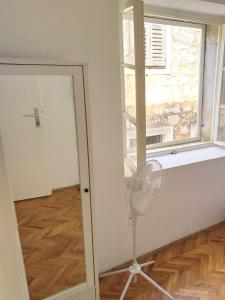 Oleas Stari Grad Hvar - Holiday House with garden and terrace - 2 Min to Sea