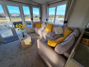 Lilly Luxury Hot Tub Caravan - theluxurycaravan - GV109 Grange Leisure Park