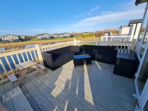 Lilly Luxury Hot Tub Caravan - theluxurycaravan - GV109 Grange Leisure Park