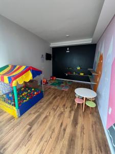 Apartamento Aconchegante com Sacada e Churrasqueira