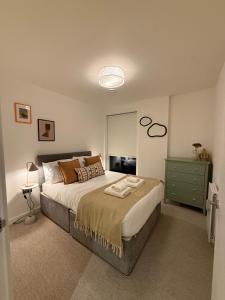 Canary Marina Luxury 3-Bed Residence