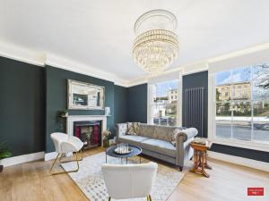 Imperial Garden Suite at Regency 24