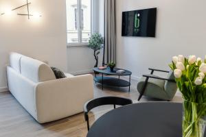 AT SIX - NEW designer apartment in the center!