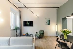 AT SIX - NEW designer apartment in the center!