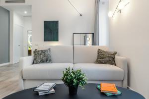 AT SIX - NEW designer apartment in the center!