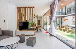 Lê Lâm Biệt Thự