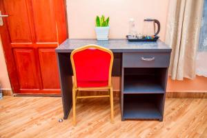 ELLYN EXECUTIVE LODGE